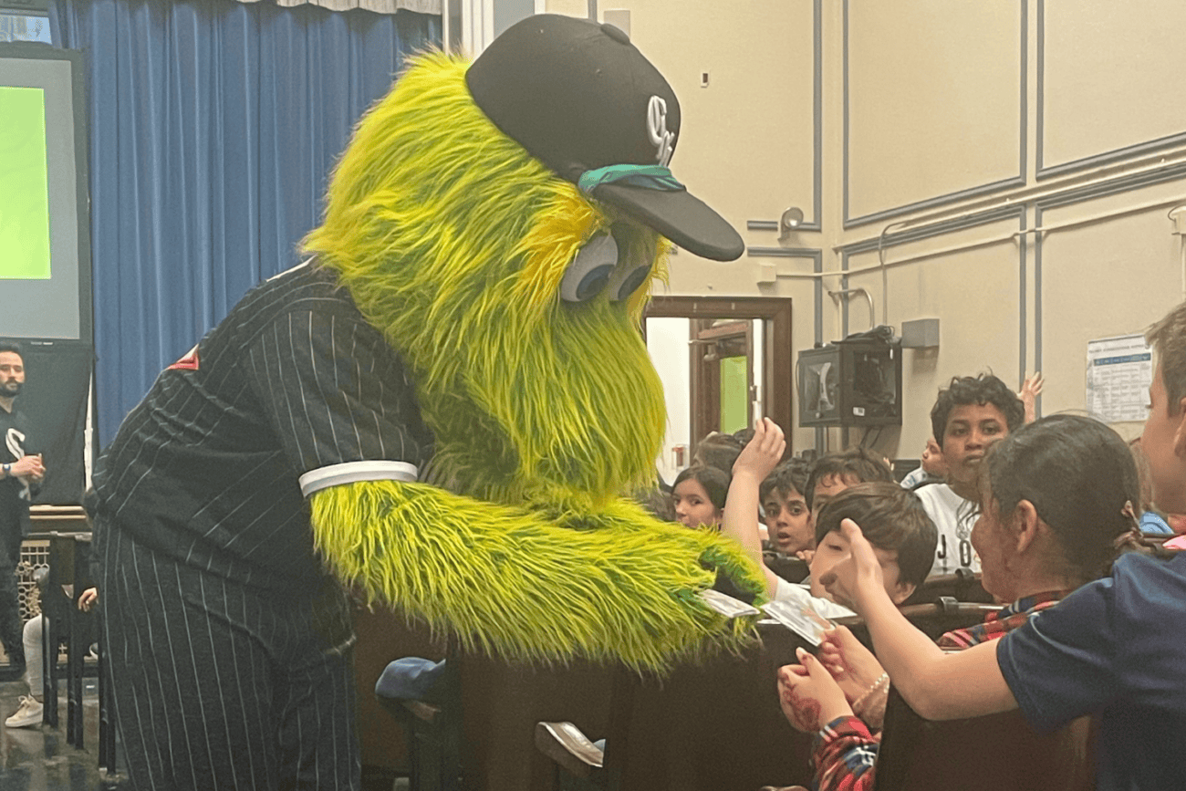 White Sox mascot distributes baseball cards